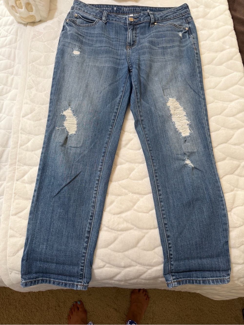 Jennifer Lopez Boyfriend Distressed Jeans size 6